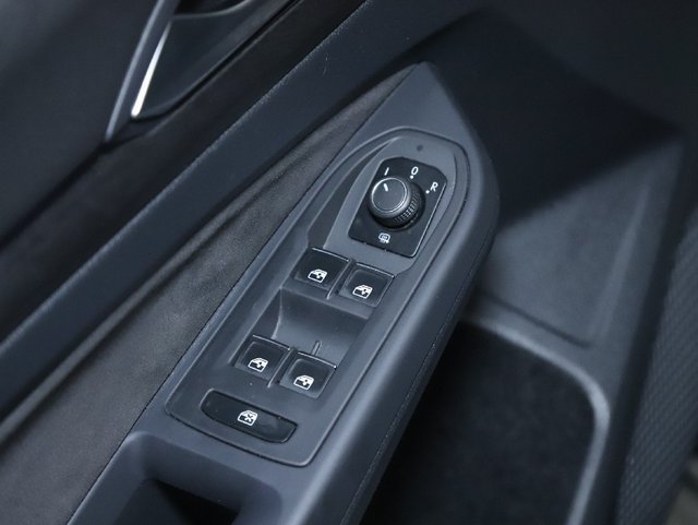Used 2023 Volkswagen GTI 40th Anniversary Edition FWD image 16