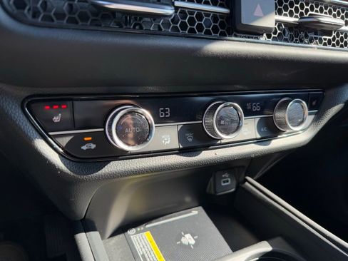 Used 2024 Honda HR-V EX-L image 19