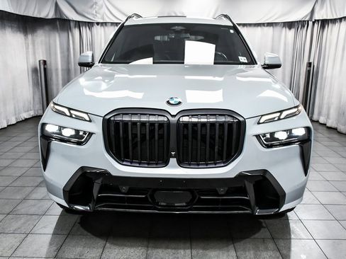 Used 2023 BMW X7 xDrive40i w/ M Sport Package image 2