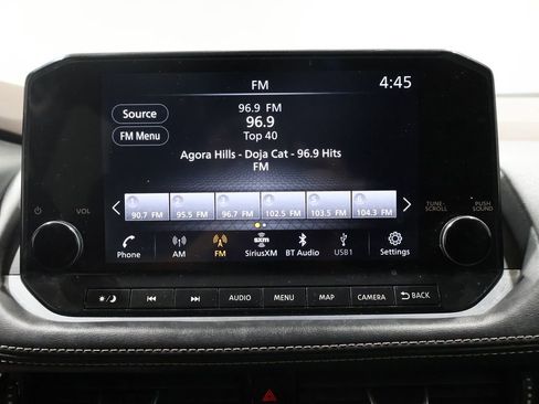 Used 2023 Nissan Rogue SL w/ SL Premium Package image 30