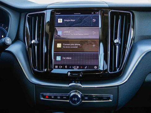 Used 2023 Volvo XC60 B5 Core w/ Climate Package image 15