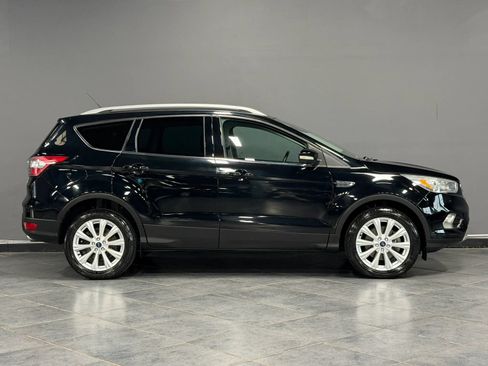 Used 2017 Ford Escape Titanium AWD/4WD image 5