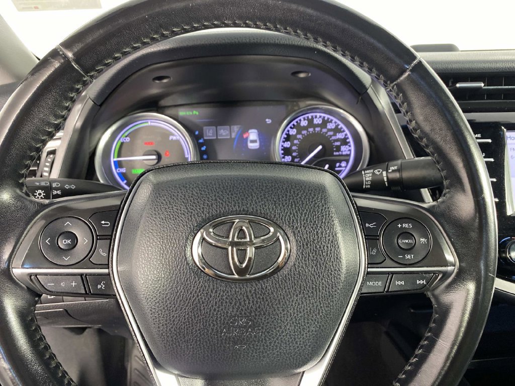 Used 2018 Toyota Camry XLE FWD image 15