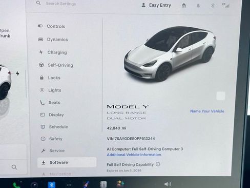 Used 2023 Tesla Model Y Long Range AWD/4WD image 15