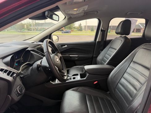 Used 2017 Ford Escape Titanium w/ Equipment Group 301A FWD image 9