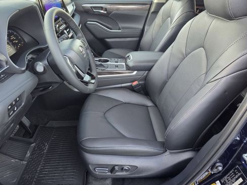 New 2026 Toyota Highlander Limited image 34