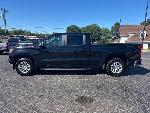 Used 2024 Chevrolet Silverado 1500 LT AWD/4WD image 4