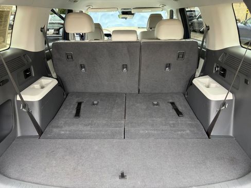 Used 2025 Hyundai Santa Fe SEL FWD image 33