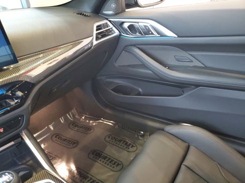 Used 2025 BMW M4 Coupe w/ Executive Package image 24