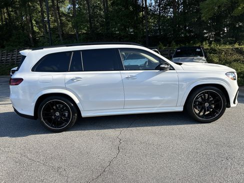 Certified 2024 Mercedes-Benz GLS 450 4MATIC image 5