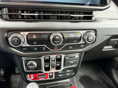 Used 2025 Jeep Wrangler Unlimited Sport S 4xe image 21