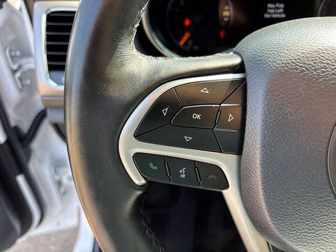Used 2019 Jeep Grand Cherokee Altitude AWD/4WD image 19