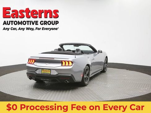 Used 2025 Ford Mustang Premium RWD image 36