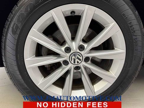 Used 2017 Volkswagen Tiguan Limited w/ Alloy Wheels Package image 9