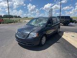 Used 2014 Chrysler Town & Country Touring image 3