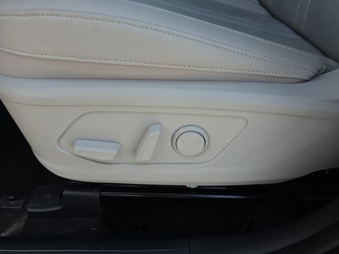 Certified 2023 Kia Sorento EX w/ Panoramic Sunroof Package FWD image 17