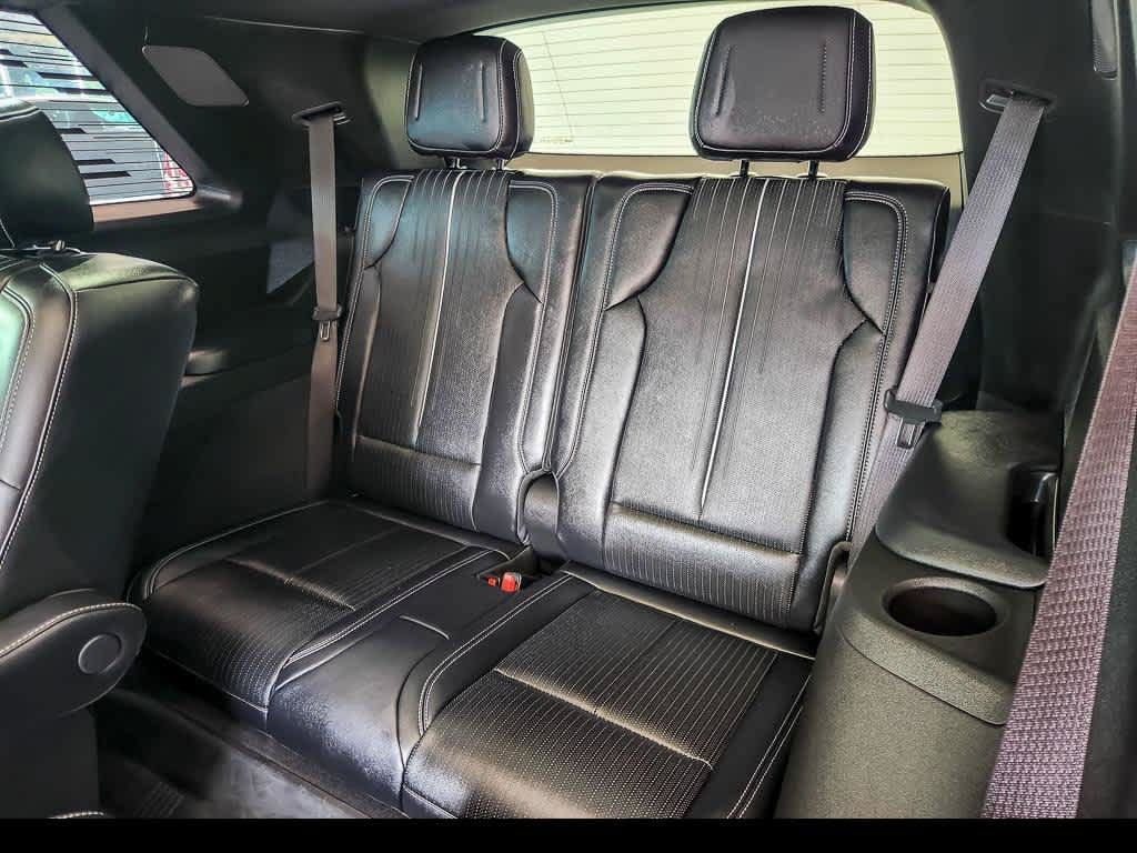 Certified 2026 Cadillac Vistiq Premium Luxury w/ LPO, Floor Liner Package AWD/4WD image 13