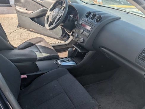 Used 2011 Nissan Altima 2.5 S w/ Special Edition Pkg image 18