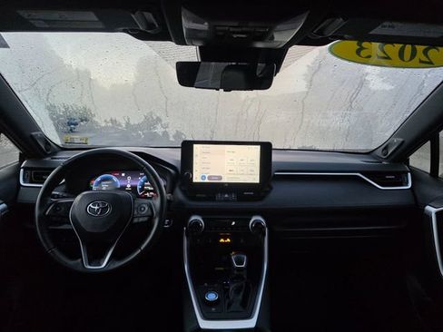 Used 2023 Toyota RAV4 XSE AWD/4WD image 19