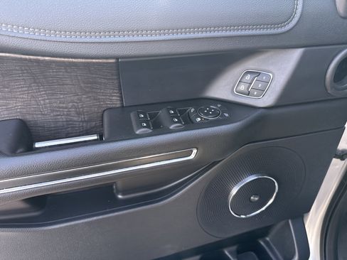 Used 2019 Ford Expedition Limited w/ Equipment Group 302A image 20