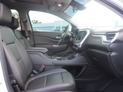 Used 2023 GMC Acadia SLT w/ Preferred Package FWD image 35