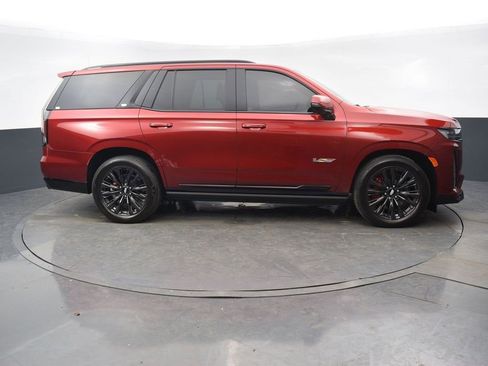 Certified 2023 Cadillac Escalade V w/ LPO, ONYX Package image 7