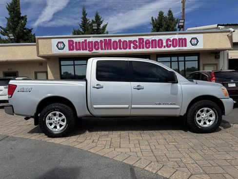 Used 2007 Nissan Titan SE AWD/4WD image 1