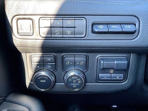 Used 2024 GMC Yukon XL Denali w/ Max Trailering Package AWD/4WD image 39