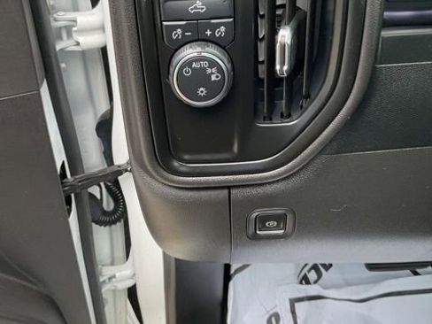 Used 2022 Chevrolet Silverado 1500 W/T image 16