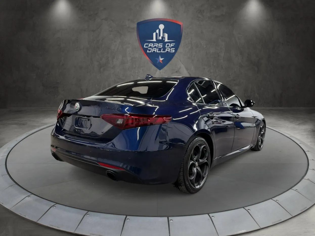 Used 2019 Alfa Romeo Giulia Ti w/ Nero Edizione RWD image 5