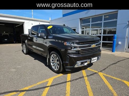 Used 2019 Chevrolet Silverado 1500 High Country w/ Technology Package AWD/4WD image 2