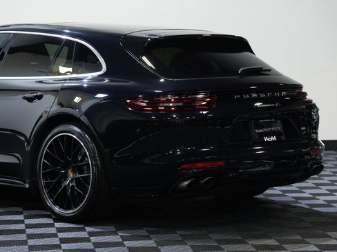 Used 2018 Porsche Panamera 4S AWD/4WD image 16