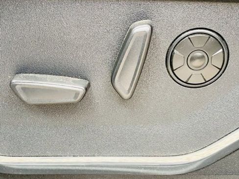 Used 2024 Ford F350 Platinum w/ Tremor Off-Road Package image 17