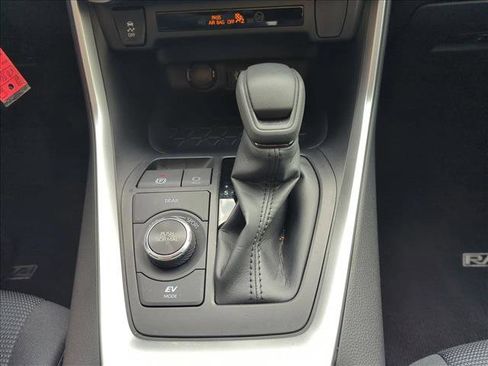 Used 2025 Toyota RAV4 LE image 12