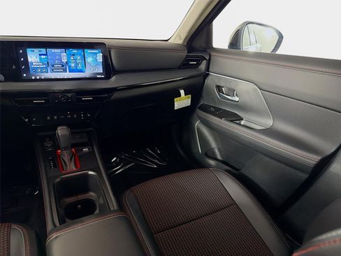 Certified 2026 Nissan Kicks SR w/ SR Premium Package FWD image 24