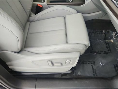 Used 2024 Audi Q5 e Prestige w/ Prestige Package image 25