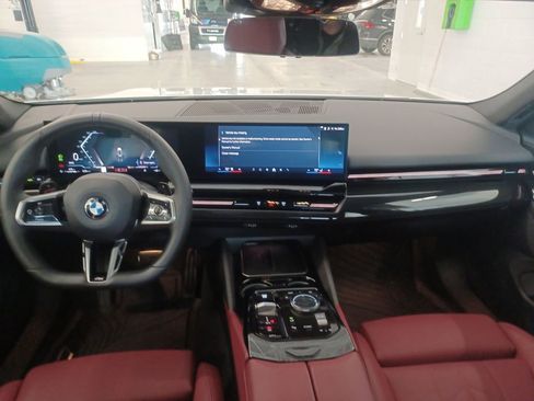Certified 2025 BMW 530i xDrive w/ M Sport Package image 13