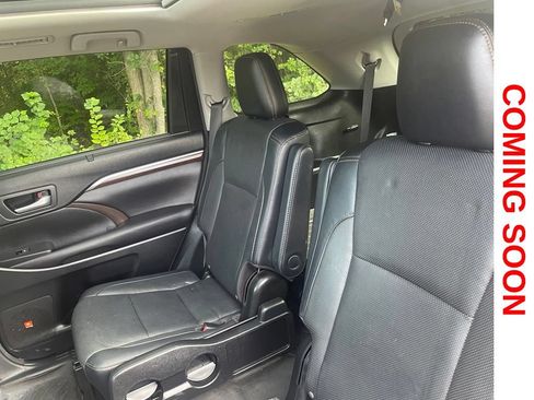 Used 2016 Toyota Highlander Limited Platinum AWD/4WD image 11