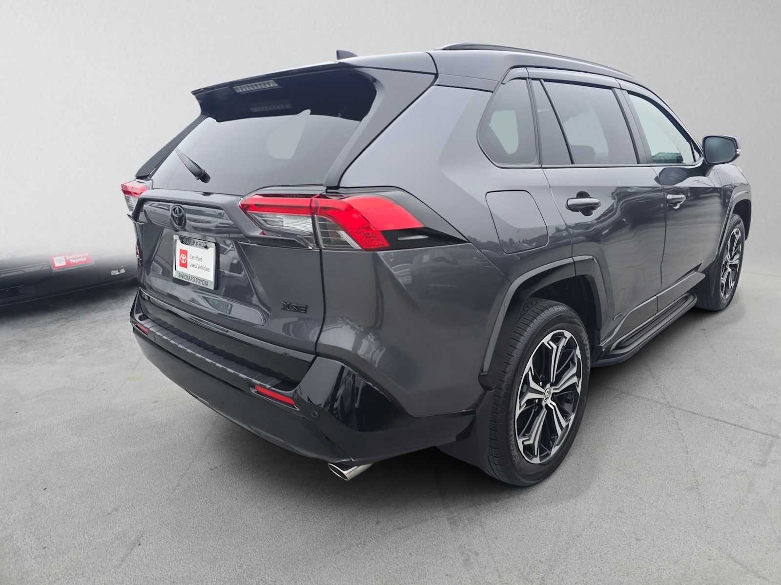 Certified 2025 Toyota RAV4 XSE w/ Premium Package AWD/4WD image 3
