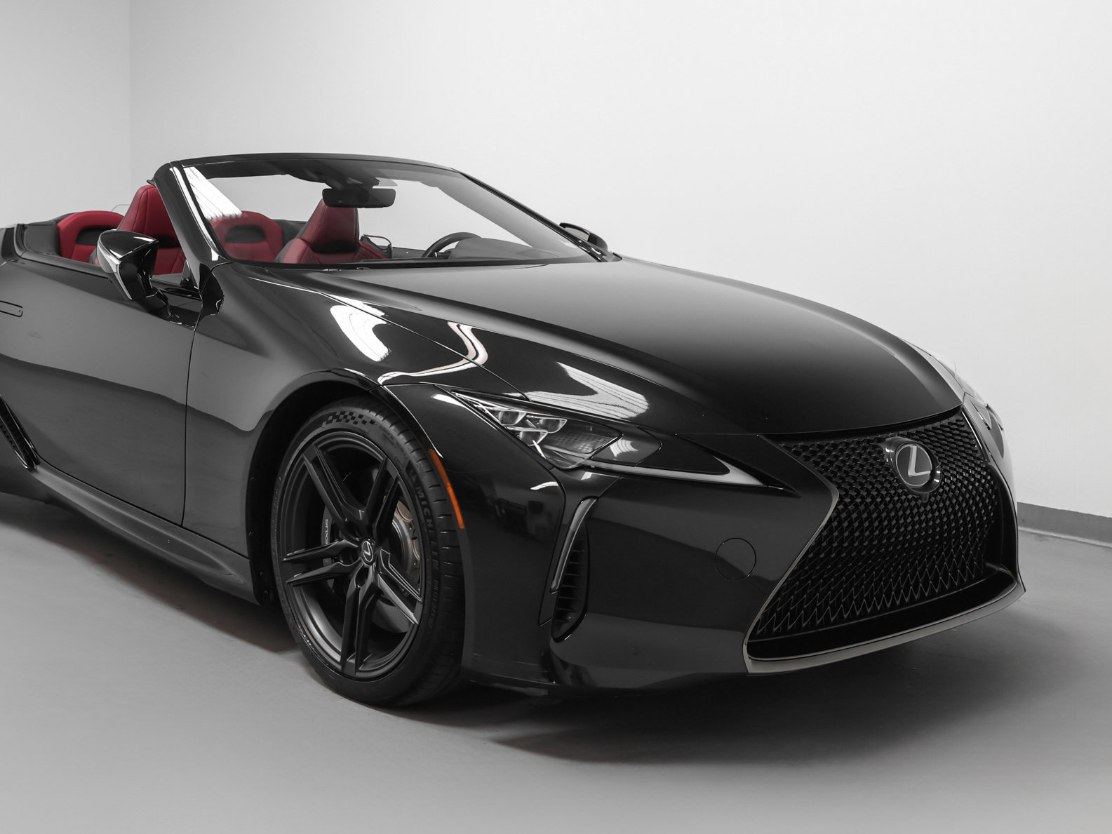 Used 2024 Lexus LC 500 Convertible RWD image 9