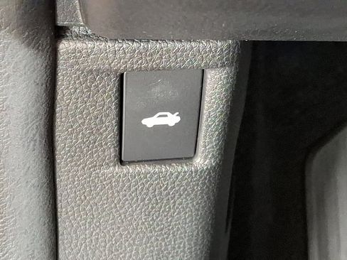 Certified 2025 Honda Accord LX image 24