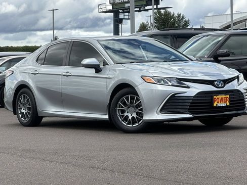 Used 2021 Toyota Camry LE FWD image 2