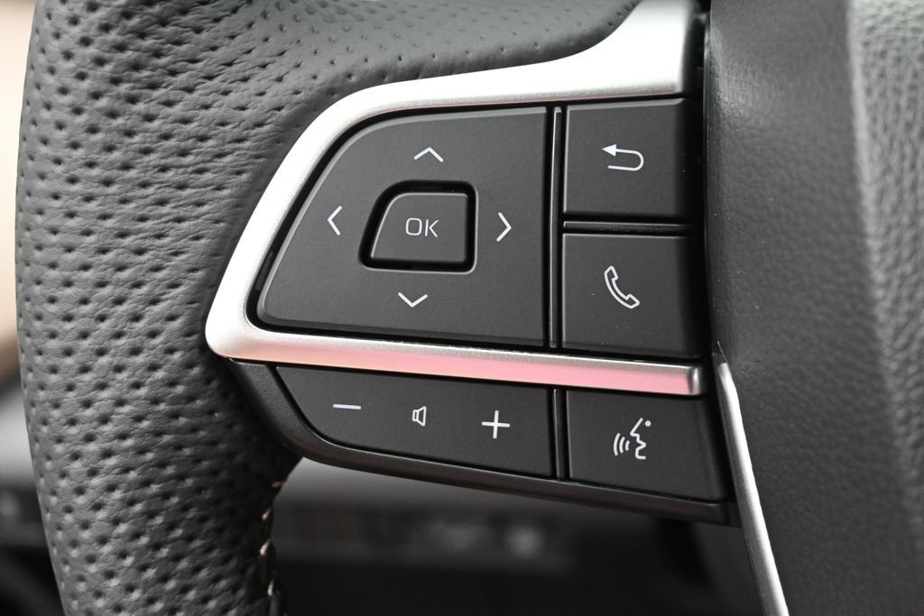 Used 2026 Toyota Sienna Limited FWD image 18