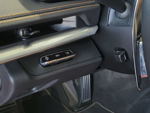 Used 2025 Chevrolet Corvette Z06 RWD image 18