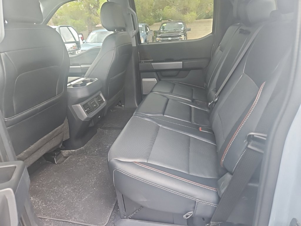 Used 2024 Ford F350 Lariat w/ Lariat Ultimate Package AWD/4WD image 4
