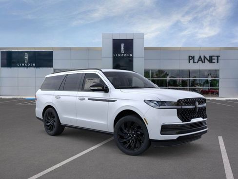 New 2025 Lincoln Navigator Reserve w/ Jet Appearance Package image 7