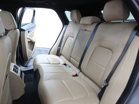 Used 2021 Jaguar F-PACE S image 22