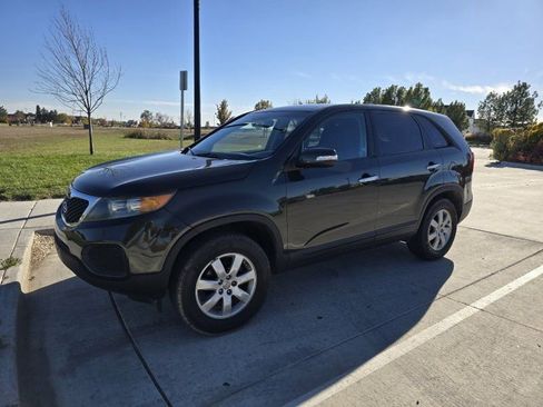 Used 2011 Kia Sorento LX image 10