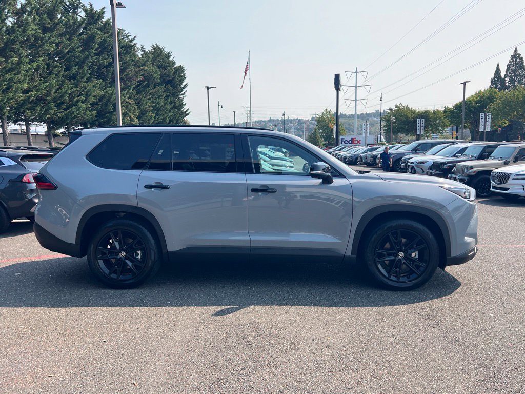 Used 2025 Toyota Grand Highlander AWD Hybrid image 8