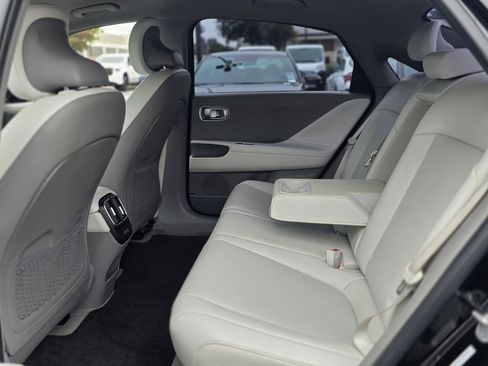 Used 2025 Hyundai Ioniq 6 SEL RWD image 15